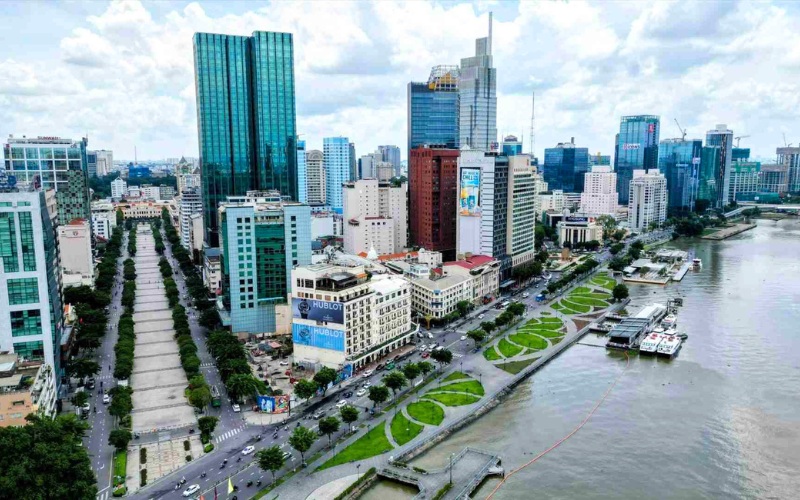 Dịch vụ hút hầm cầu Quận 1: Xử lý triệt để, không đục phá 9 hut ham cau quan 1 4