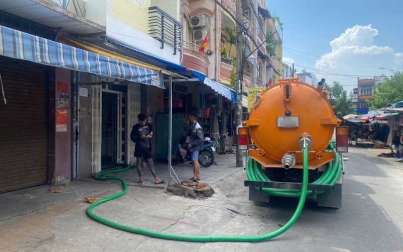 Dịch vụ hút hầm cầu Quận 7 uy tín, giá hợp lý 6 hut ham cau quan 7 1