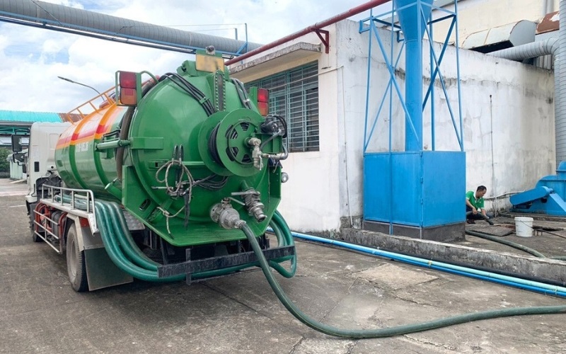 Dịch vụ hút hầm cầu Quận 7 uy tín, giá hợp lý 8 hut ham cau quan 7 3