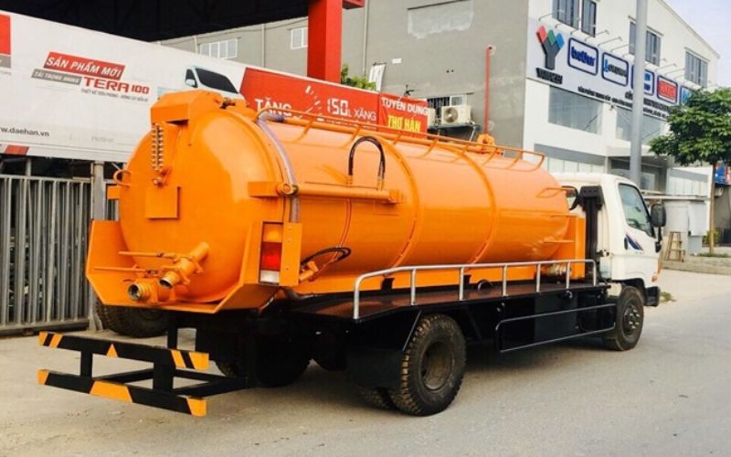 Dịch vụ hút hầm cầu Thủ Đức giá tốt, xử lý nhanh gọn 7 hut ham cau thu duc 2