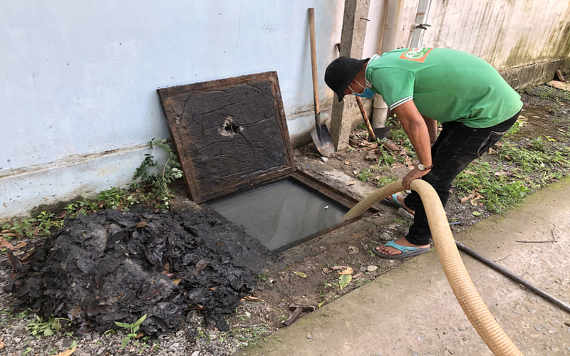 Nạo vét hố ga tại Châu Thành A