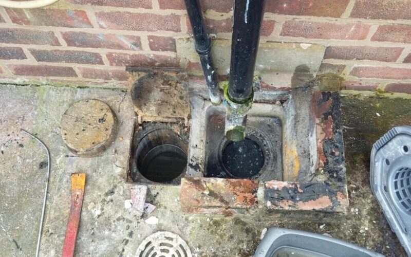 thong-cong-nghet-phuong-dien-hong