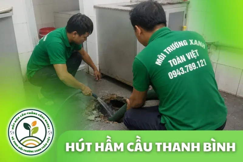 Hai nhân viên Toàn Việt